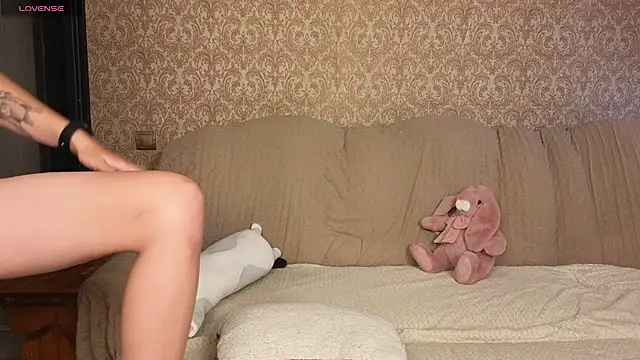 twobabesweet online show from July 17, 2026, 3:15 am
