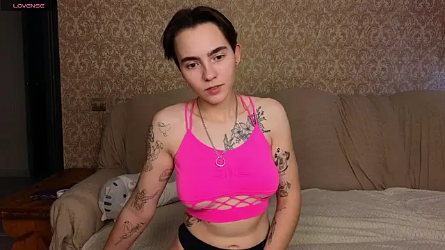 twobabesweet online show from June 28, 2026, 8:53 am