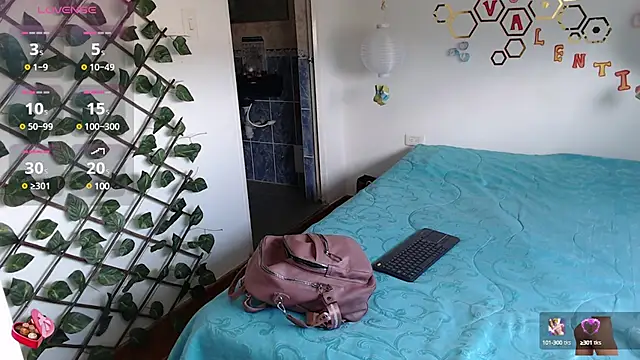 adriscute online show from February 19, 2025, 7:59 pm