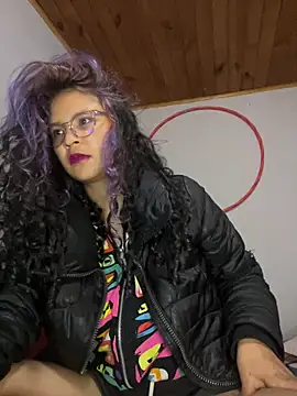 Hathorlove online show from March 5, 2025, 5:29 am