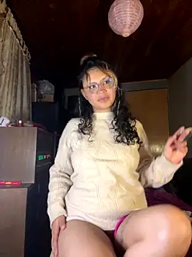 Hathorlove online show from October 7, 2025, 7:09 am