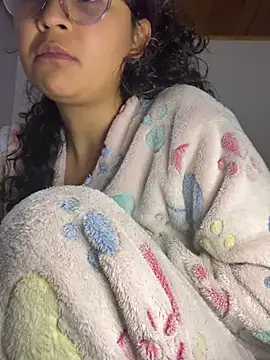 Hathorlove online show from March 5, 2025, 8:32 am