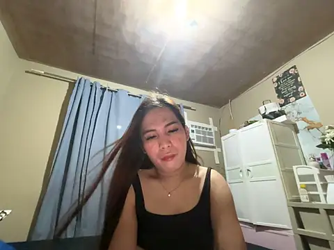 Snapshot of Msyensmith chatting on June 12, 2026, 10:13 am Msyensmith online show from June 12, 2026, 10:13 am