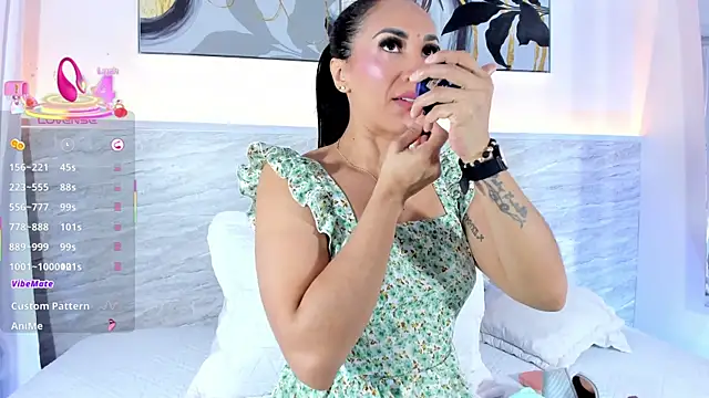 Snapshot of nayelii_d chatting on July 27, 2026, 12:23 pm nayelii d online show from July 27, 2026, 12:23 pm