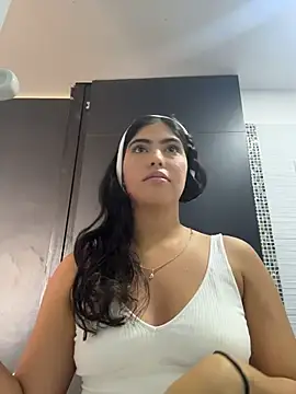 Gaby zahir  online show from November 15, 2025, 6:12 pm