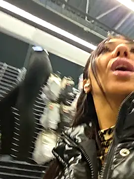 LeticiaWoods online show from October 19, 2025, 12:30 pm