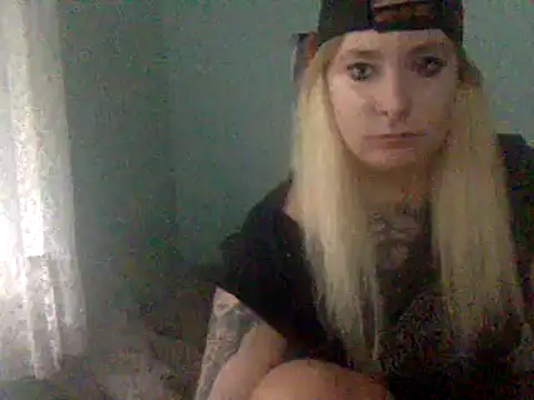 alexabunni online show from October 8, 2025, 1:23 pm