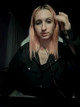 bunnydark00 online show from October 4, 2025, 3:30 am