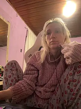 bunnydark00 online show from September 11, 2025, 12:43 am