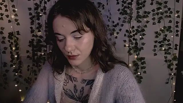 Snapshot of risha_laas chatting on January 9, 2026, 8:27 pm risha laas online show from January 9, 2026, 8:27 pm