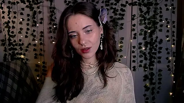 Snapshot of risha_laas chatting on June 25, 2026, 8:03 pm risha laas online show from June 25, 2026, 8:03 pm