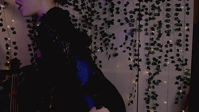 Snapshot of risha_laas chatting on October 10, 2025, 8:31 pm risha laas online show from October 10, 2025, 8:31 pm