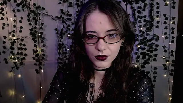 Snapshot of risha_laas chatting on May 1, 2026, 8:14 pm risha laas online show from May 1, 2026, 8:14 pm
