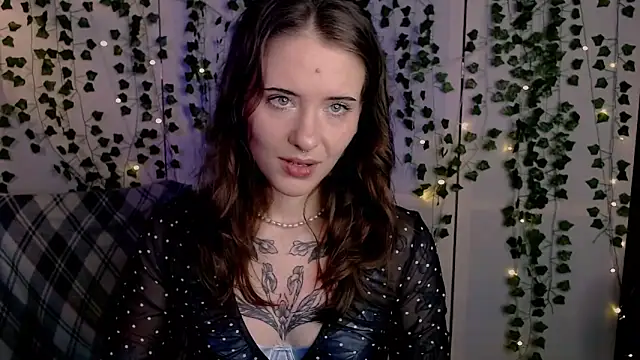 Snapshot of risha_laas chatting on June 3, 2026, 8:46 pm risha laas online show from June 3, 2026, 8:46 pm
