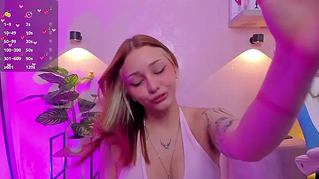 LITTLE-VIVI online show from February 16, 2026, 3:16 am