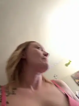 mellymelHere4You online show from March 25, 2026, 6:13 am