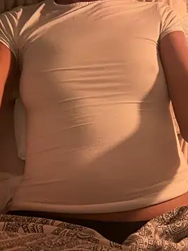 Mollyivy online show from March 31, 2026, 10:56 pm