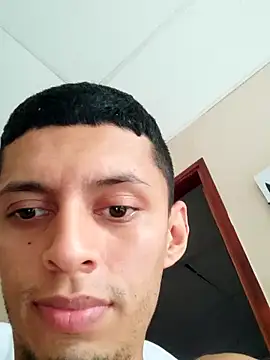 Snapshot of davidlatin66 chatting on February 7, 2026, 10:29 pm davidlatin66 online show from February 7, 2026, 10:29 pm