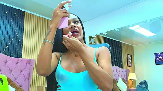 BARBIE BROWNN online show from June 22, 2026, 1:52 pm