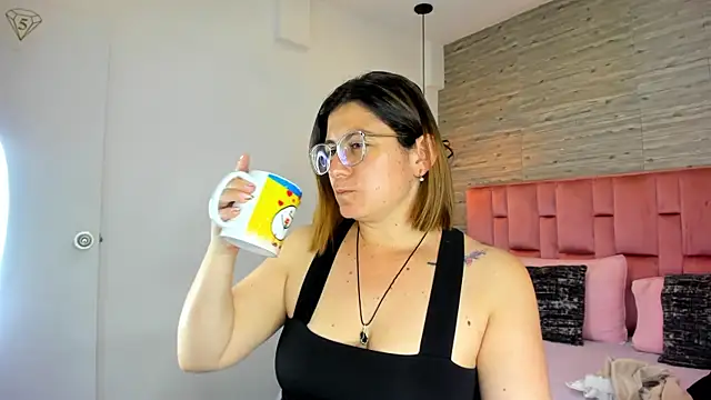 SarahDeyvis online show from September 11, 2025, 4:51 pm