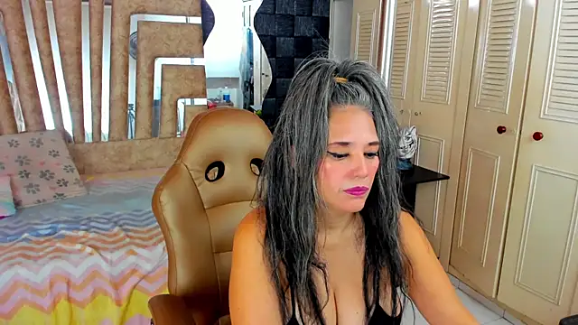 cute sassy online show from July 19, 2026, 1:41 pm