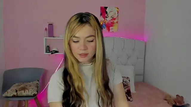 Snapshot of 18candys chatting on February 25, 2026, 10:42 pm 18candys online show from February 25, 2026, 10:42 pm