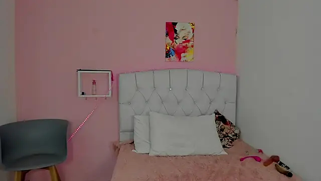 18candys online show from September 10, 2025, 10:31 pm