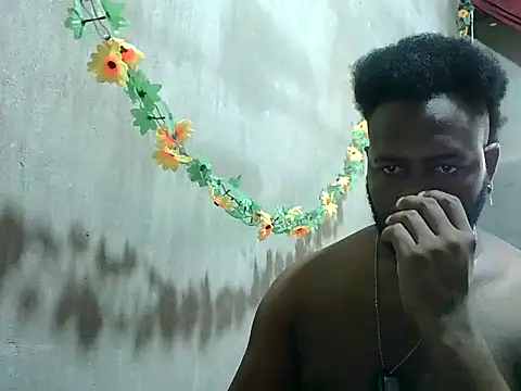 2ocmaxi online show from March 6, 2026, 8:04 pm