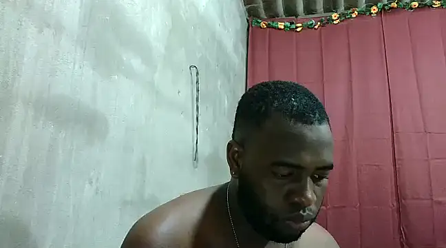 2ocmaxi online show from March 3, 2025, 7:49 pm