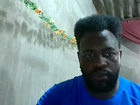 2ocmaxi online show from November 13, 2025, 8:13 pm