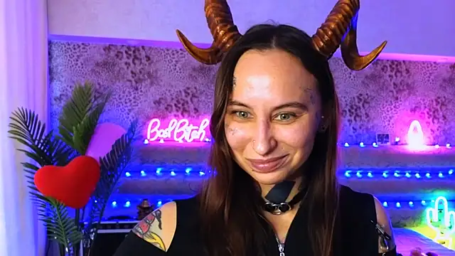 Cool Freak  online show from March 9, 2025, 8:40 am