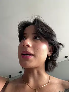 Ale Lewis online show from August 9, 2026, 6:36 pm