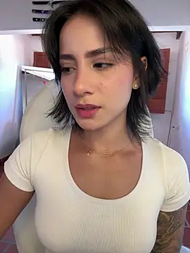 Ale Lewis online show from June 24, 2026, 7:01 pm