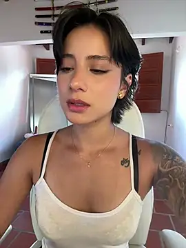 Ale Lewis online show from July 22, 2026, 9:06 pm