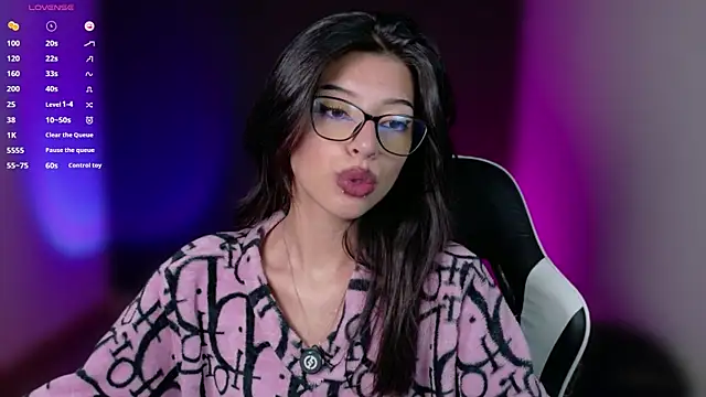NanaRott online show from August 3, 2026, 2:41 am