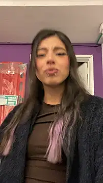 Snapshot of NanaRott chatting on March 3, 2026, 3:35 am NanaRott online show from March 3, 2026, 3:35 am