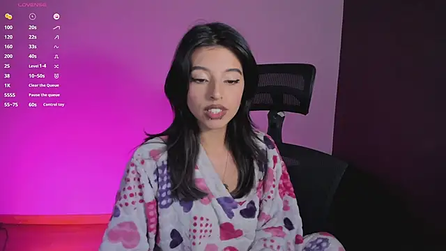NanaRott online show from May 5, 2026, 12:24 am
