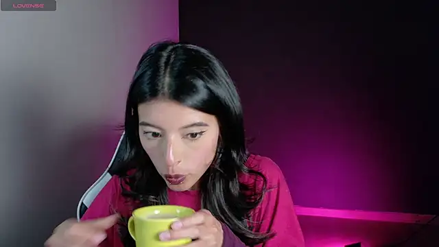NanaRott online show from July 13, 2026, 9:36 pm