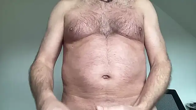 kinesias69 online show from October 26, 2025, 1:11 pm