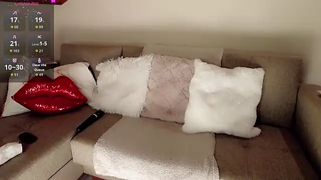 aysuncum online show from February 11, 2026, 7:47 pm