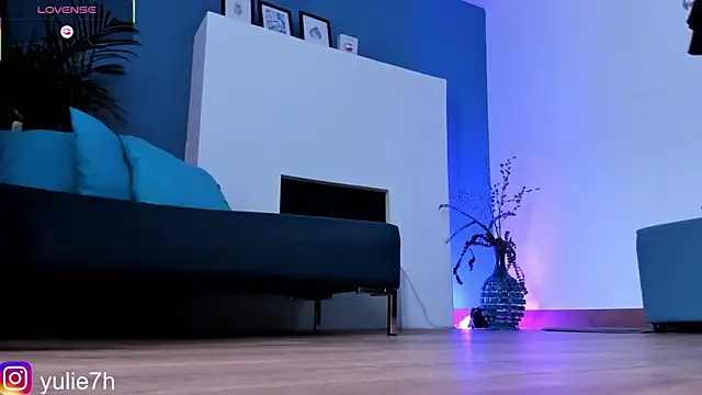 Snapshot of _Jessy_Moon_ chatting on February 7, 2026, 7:44 pm Jessy Moon online show from February 7, 2026, 7:44 pm