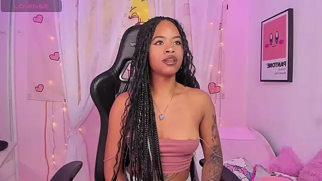 Mia damm online show from November 28, 2025, 5:18 am