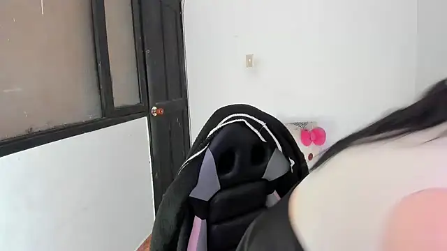 smile sweetpao online show from September 18, 2025, 12:19 pm