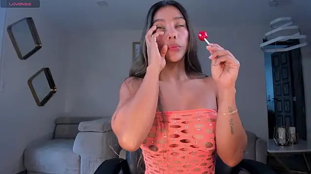 RenataReyes online show from March 10, 2026, 8:46 pm