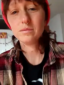 mossy kiss online show from February 13, 2025, 3:45 pm