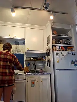 mossy kiss online show from March 16, 2025, 2:22 pm