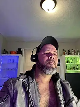 Cristian-Brayan online show from March 4, 2025, 1:17 pm