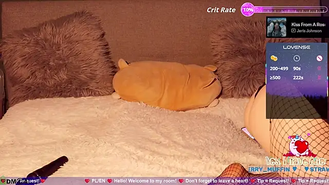 strawberry muffin online show from July 17, 2026, 7:44 pm