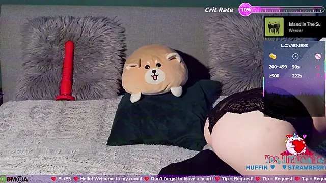strawberry muffin online show from July 8, 2026, 7:47 pm