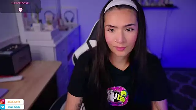 ImLui lu online show from November 29, 2025, 8:42 pm